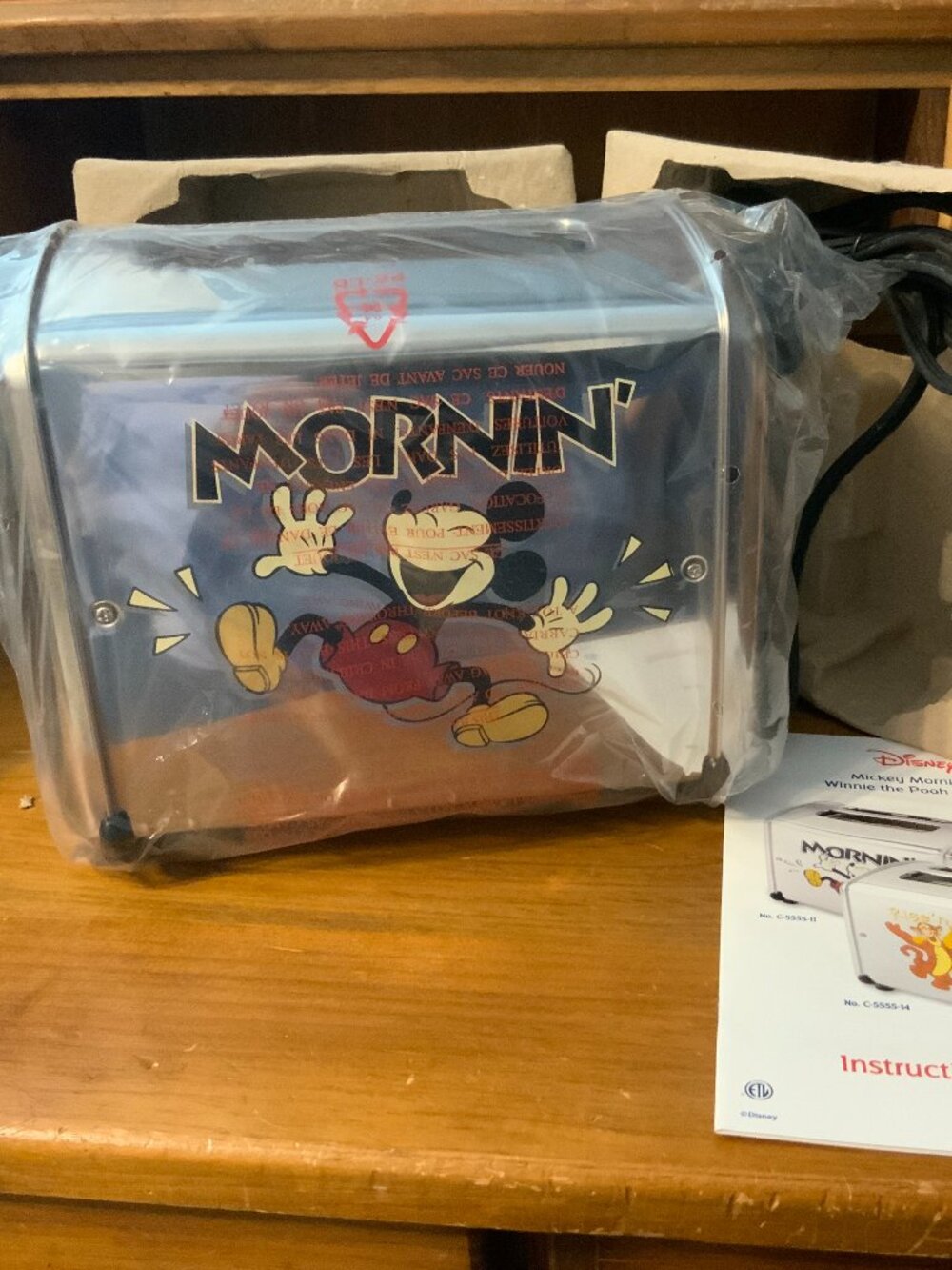 DISNEY MICKEY MORNIN' 2 SLICE TOASTER by VILLAWARE  - BRAND NEW IN BOX